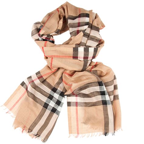 esarfa burberry femei